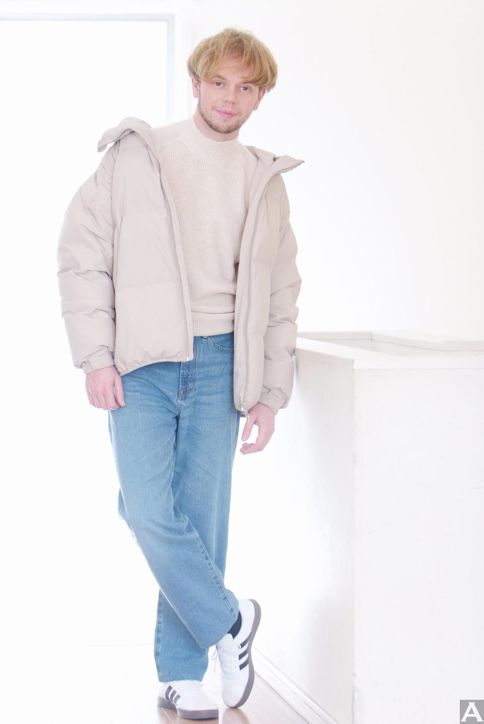 東京外国人モデル事務所アクアモデル所属白人モデルニキータ