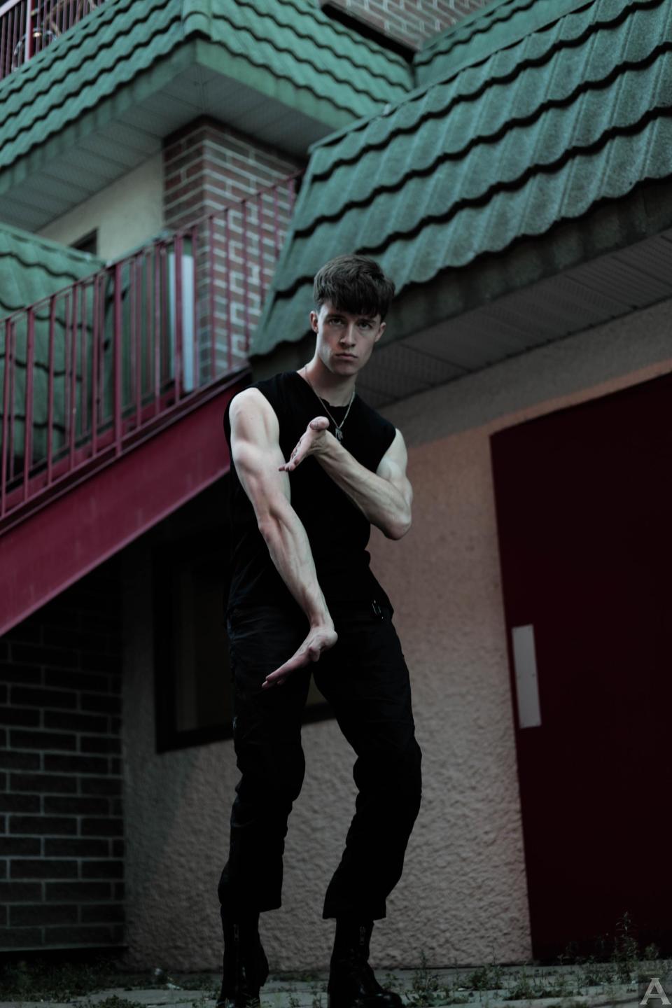 東京外国人モデル事務所アクアモデル所属の白人モデルのマット