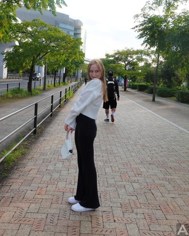 東京外国人モデル事務所アクアモデル所属の白人モデルのイダ