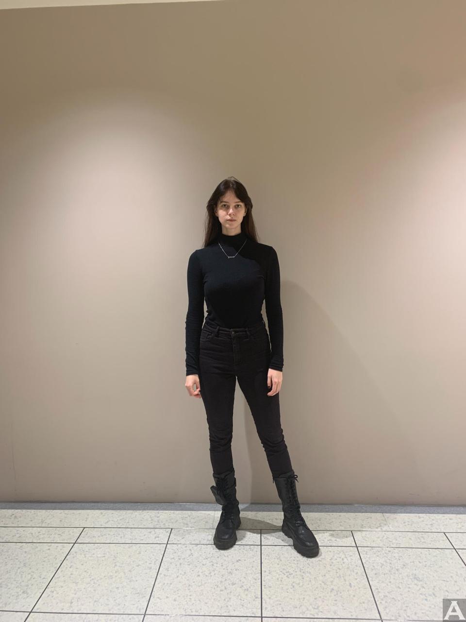 東京外国人モデル事務所アクアモデル所属の白人モデルのアネタ