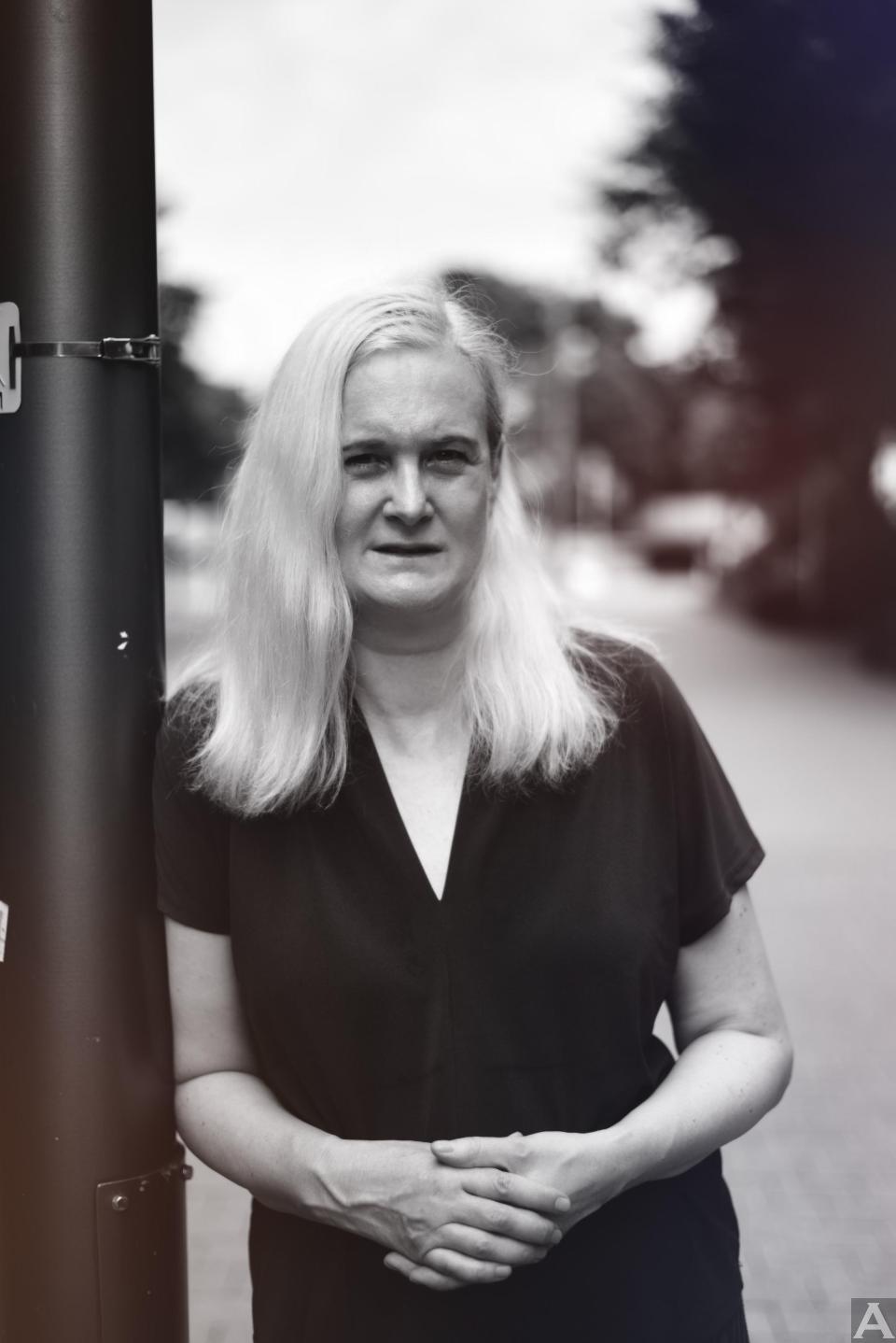 東京外国人モデル事務所アクアモデル所属の白人モデルのシルク