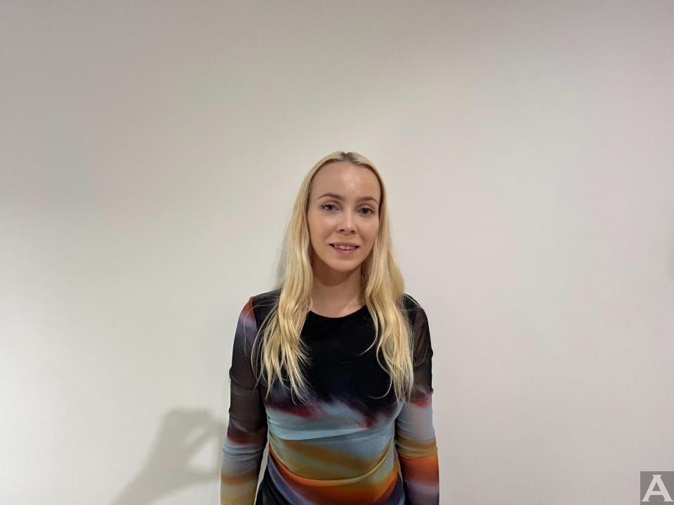 東京外国人モデル事務所アクアモデル所属の白人モデルのロビーサ