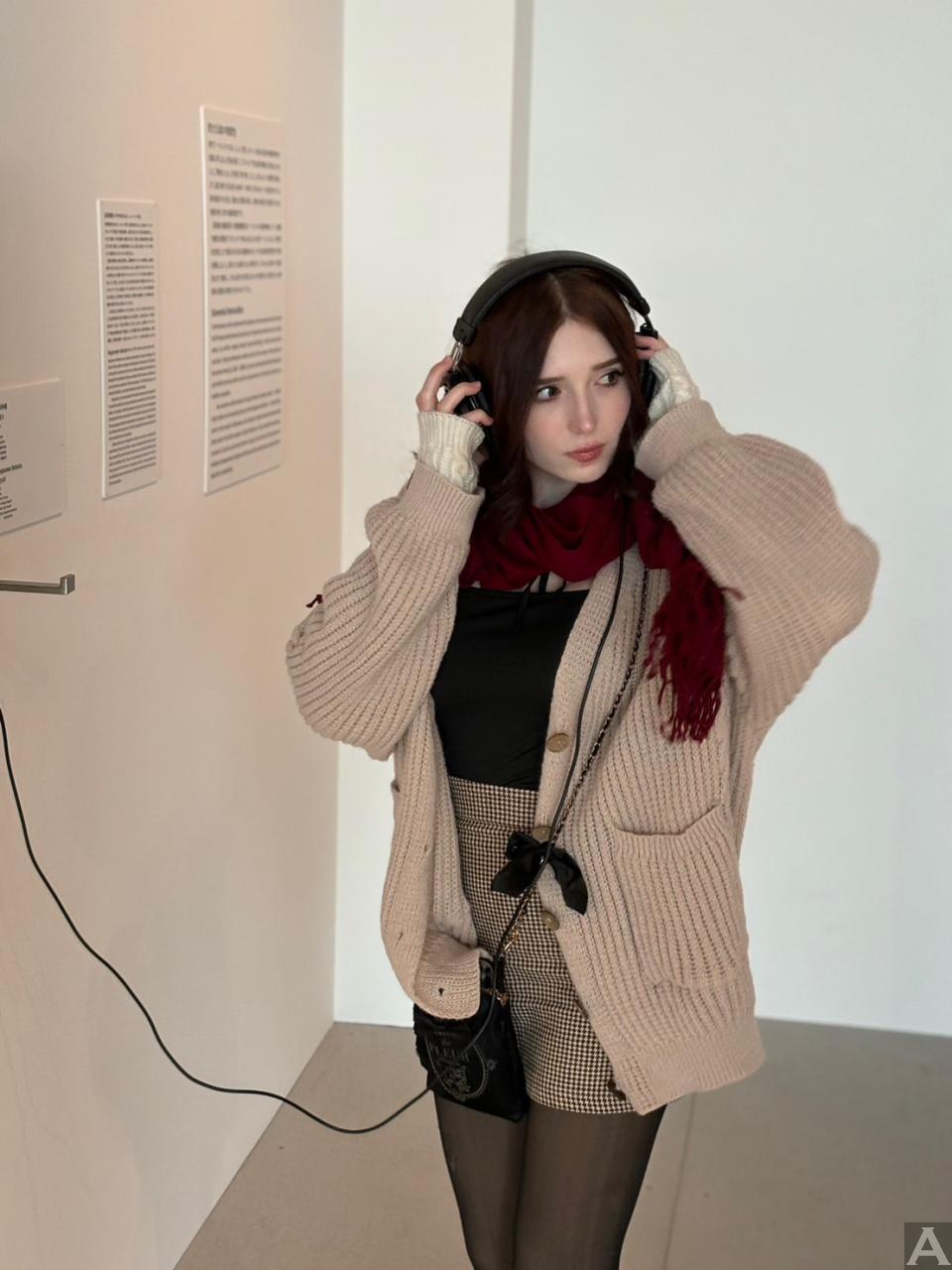 東京外国人モデル事務所アクアモデル所属の白人モデルのリア