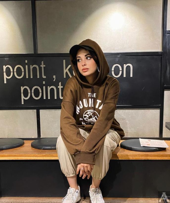 東京外国人モデル事務所アクアモデル所属のアラビックモデルのサルマ