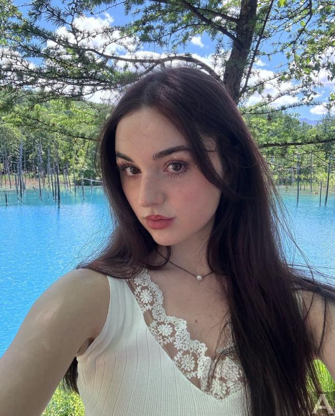 東京外国人モデル事務所アクアモデル所属の白人モデルのデレイミー