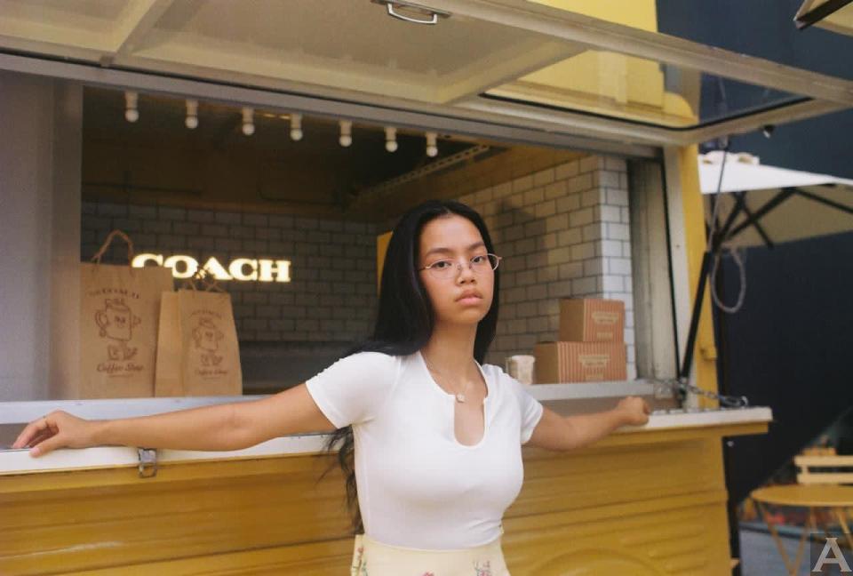 東京外国人モデル事務所アクアモデル所属のアジア人モデルのジュディア