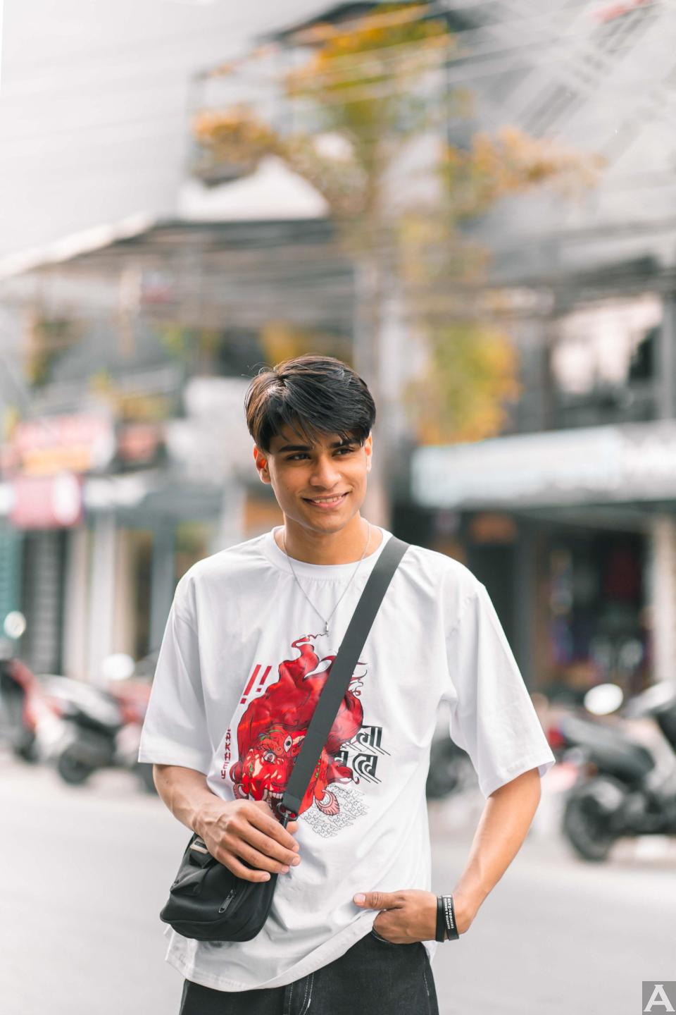 東京外国人モデル事務所アクアモデル所属のアジア人モデルのニーサン