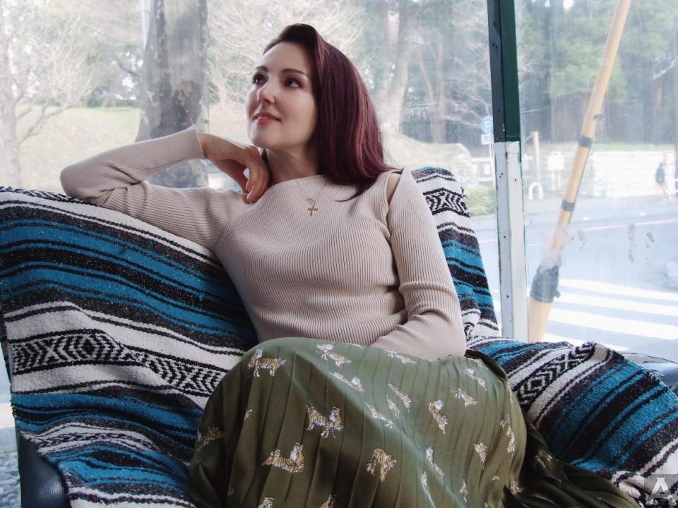 東京外国人モデル事務所アクアモデル所属の白人モデルのネリー