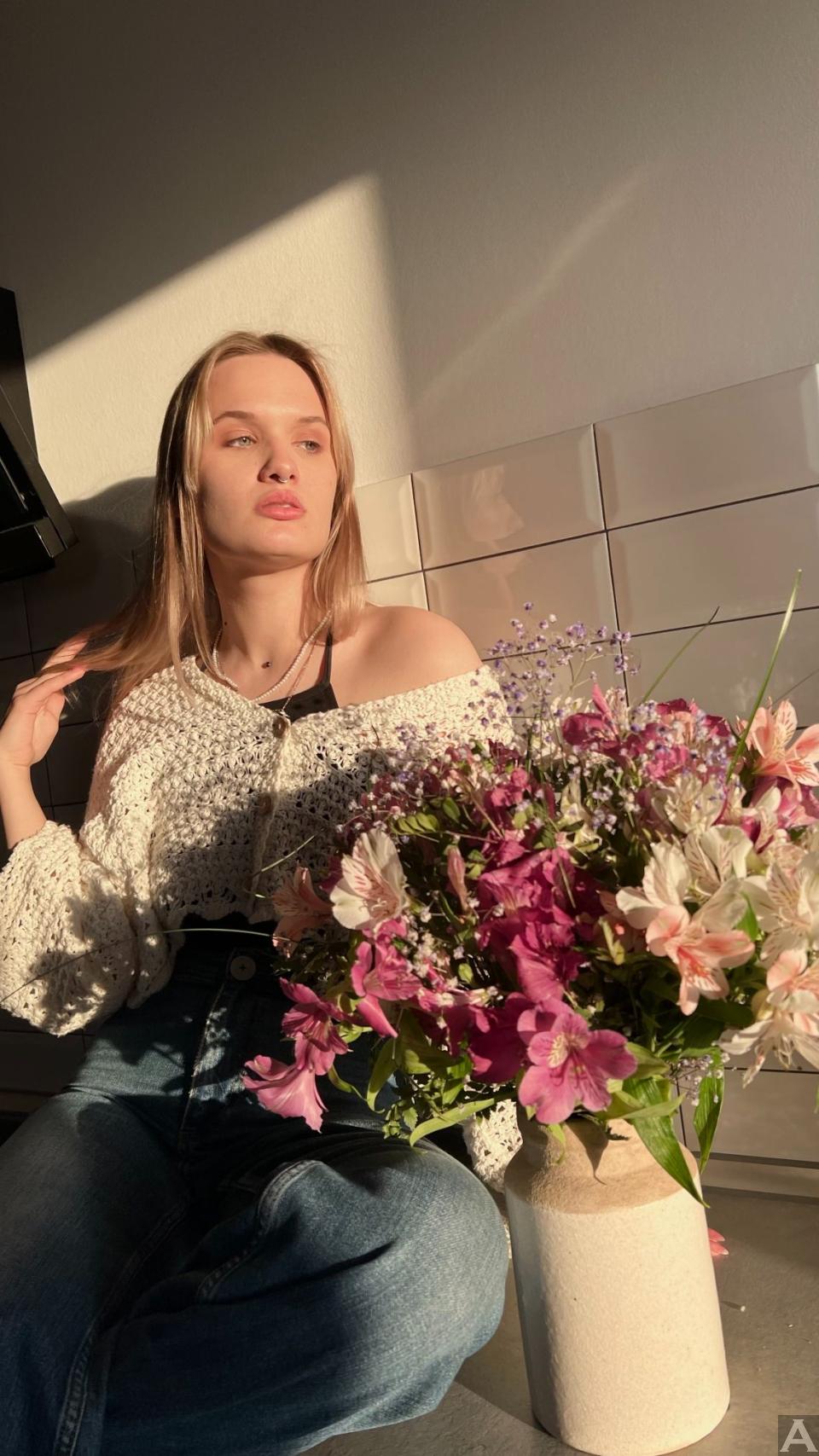 東京外国人モデル事務所アクアモデルの白人モデルマル