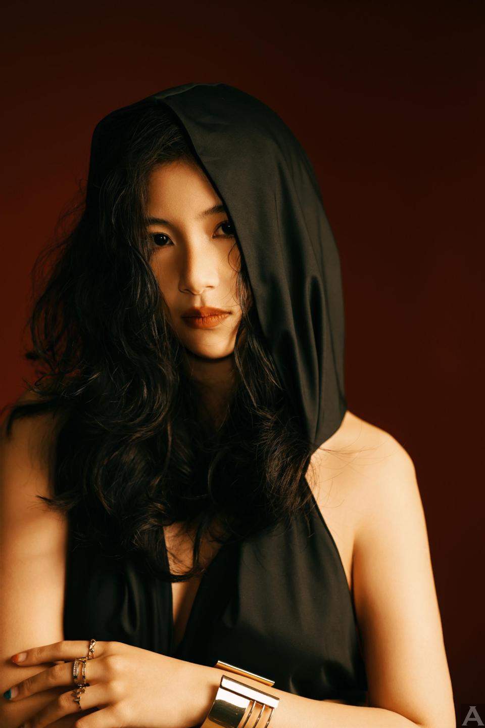 東京外国人モデル事務所アクアモデル所属のアジア人モデルのオリアンナ