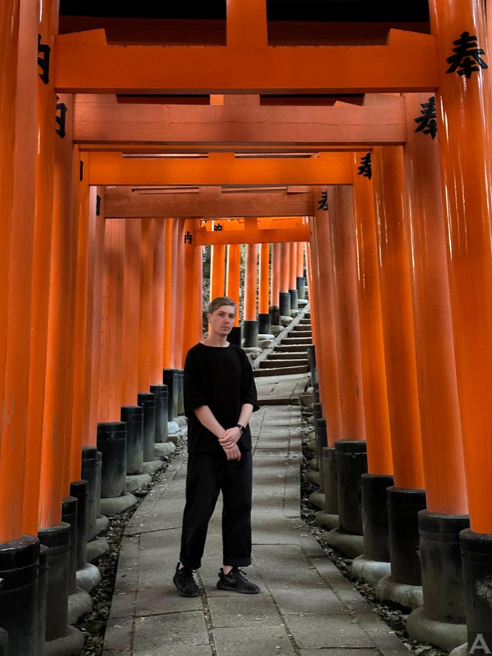 東京外国人モデル事務所アクアモデル所属の白人モデルのアンドレイ