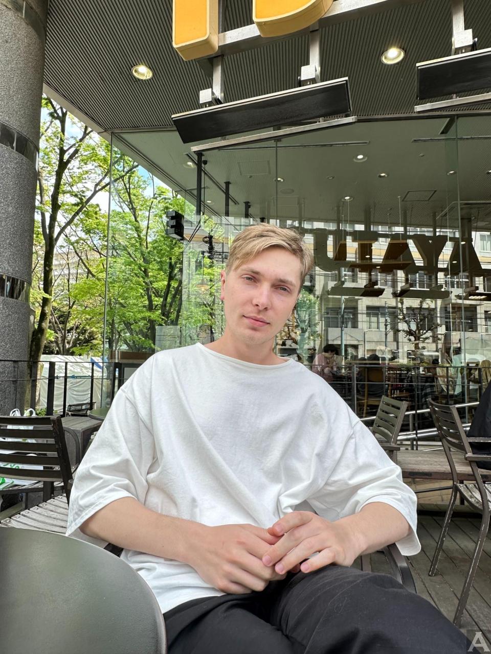 東京外国人モデル事務所アクアモデル所属の白人モデルのアンドレイ