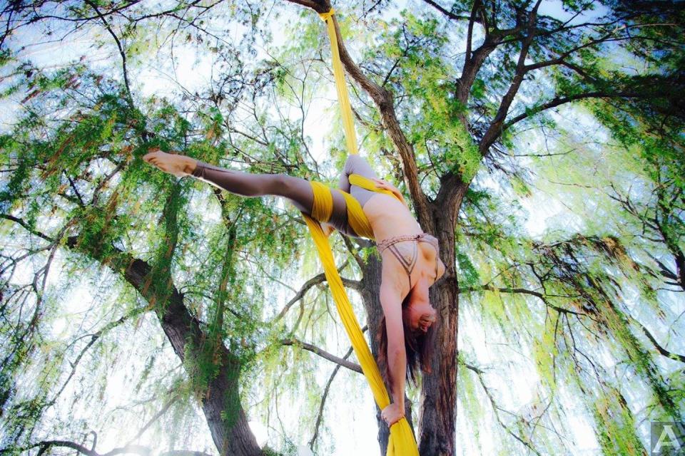 東京　外国人モデル　外国人モデル事務所 アクアモデル  パフォーマー　ダンサー　エリカ