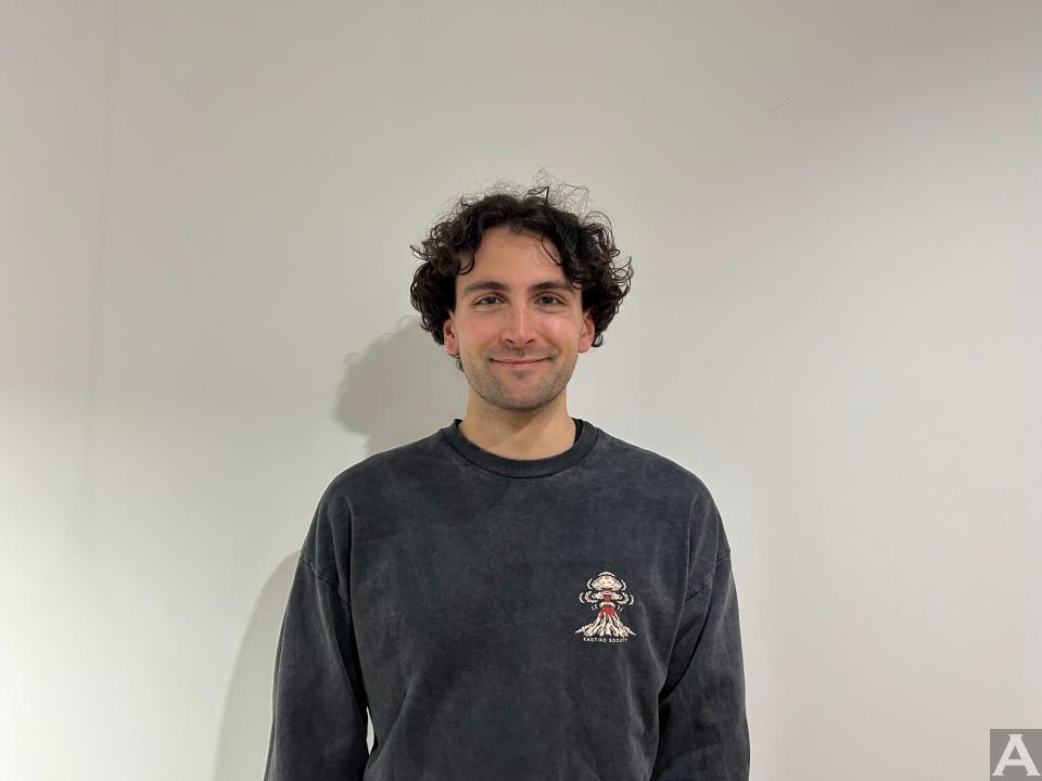 東京外国人モデル事務所アクアモデル所属の白人モデルのマキシム