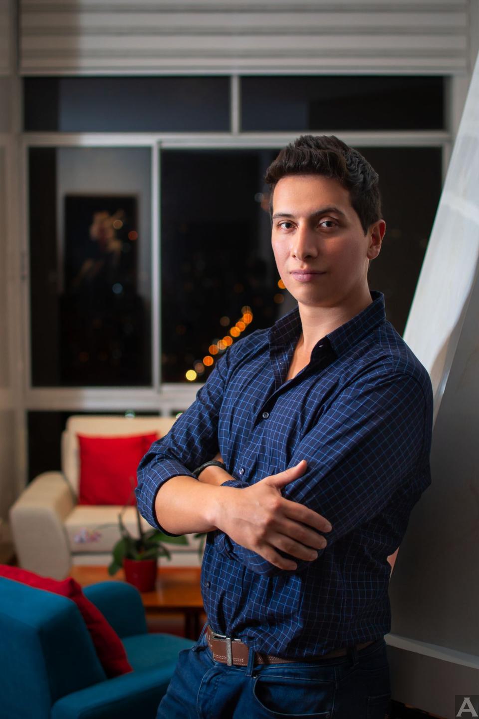 東京外国人モデル事務所アクアモデルの白人モデルセバスチャン