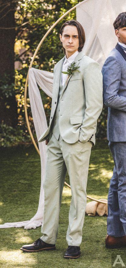 東京外国人モデル事務所アクアモデル所属白人モデルのアレックス