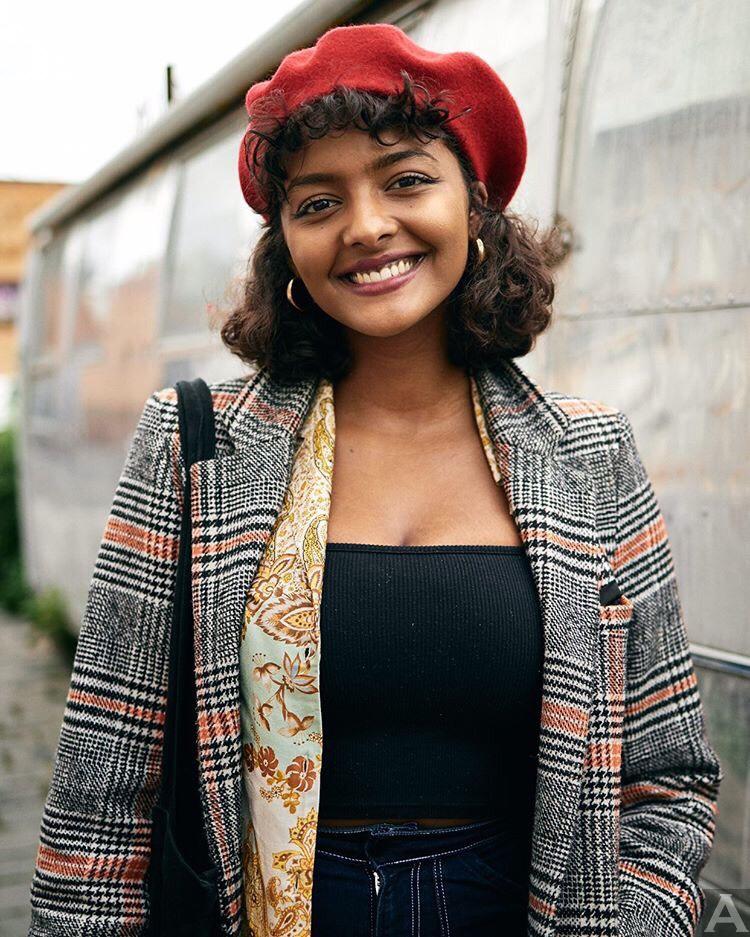 東京外国人モデル事務所アクアモデルの黒人モデルジャスミナ