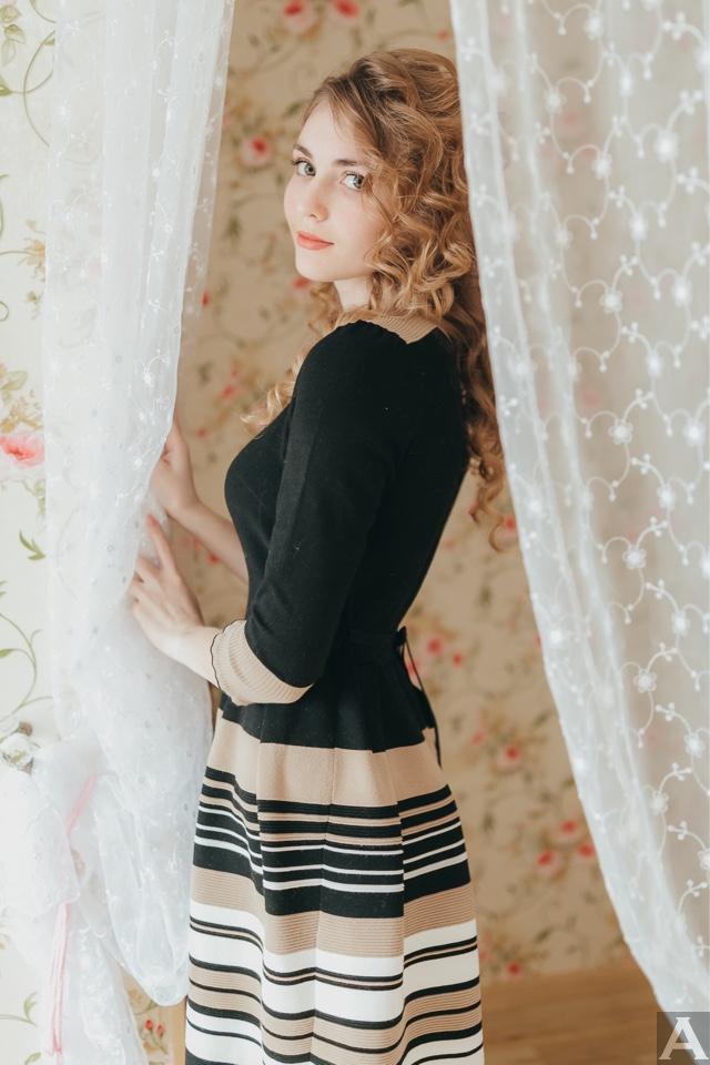 東京　外国人　モデル 事務所　アクアモデル　ファッション　白人 アナスタシア