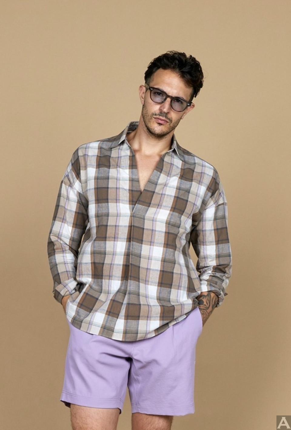 東京外国人モデル事務所アクアモデルの白人モデルアレッサンドロC