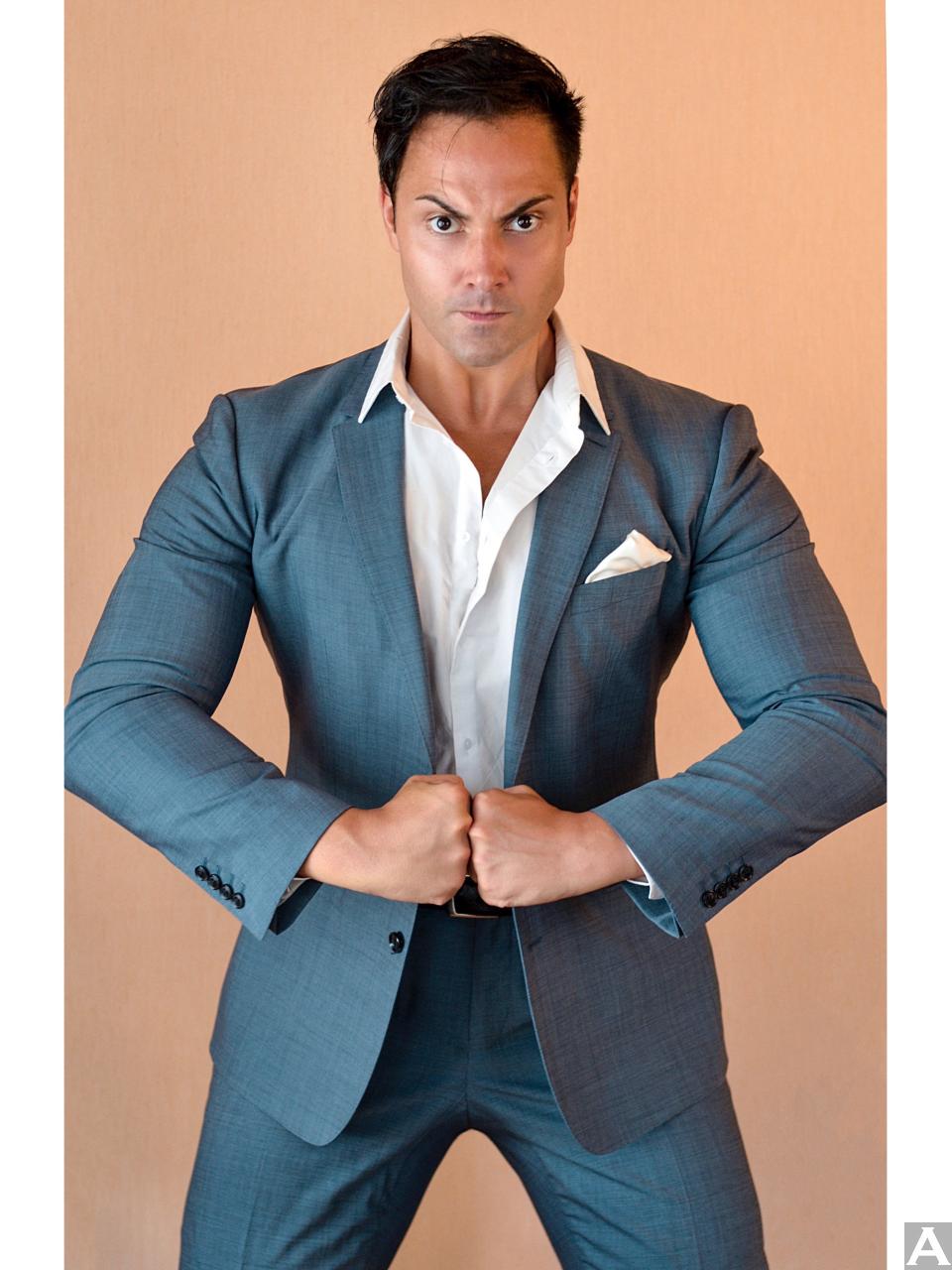 東京　外国人　モデル事務所　アクアモデル　ファッション　白人　パオロ