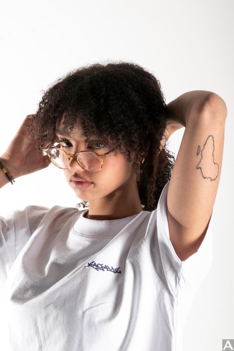 東京外国人モデル事務所アクアモデル所属のハーフモデルのリア