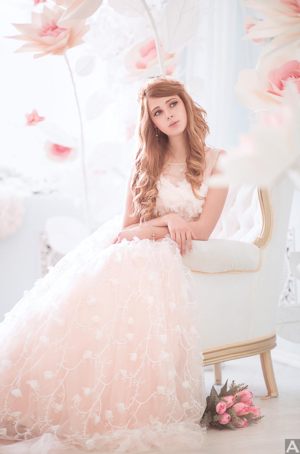 東京外国人モデル事務所アクアモデルの白人モデルマリア