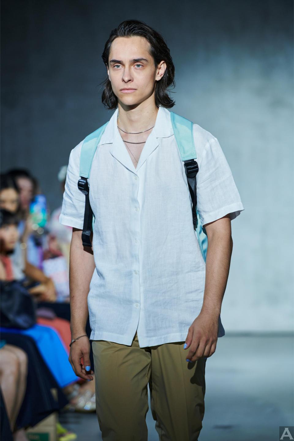 東京外国人モデル事務所アクアモデル所属白人モデルのアレックス