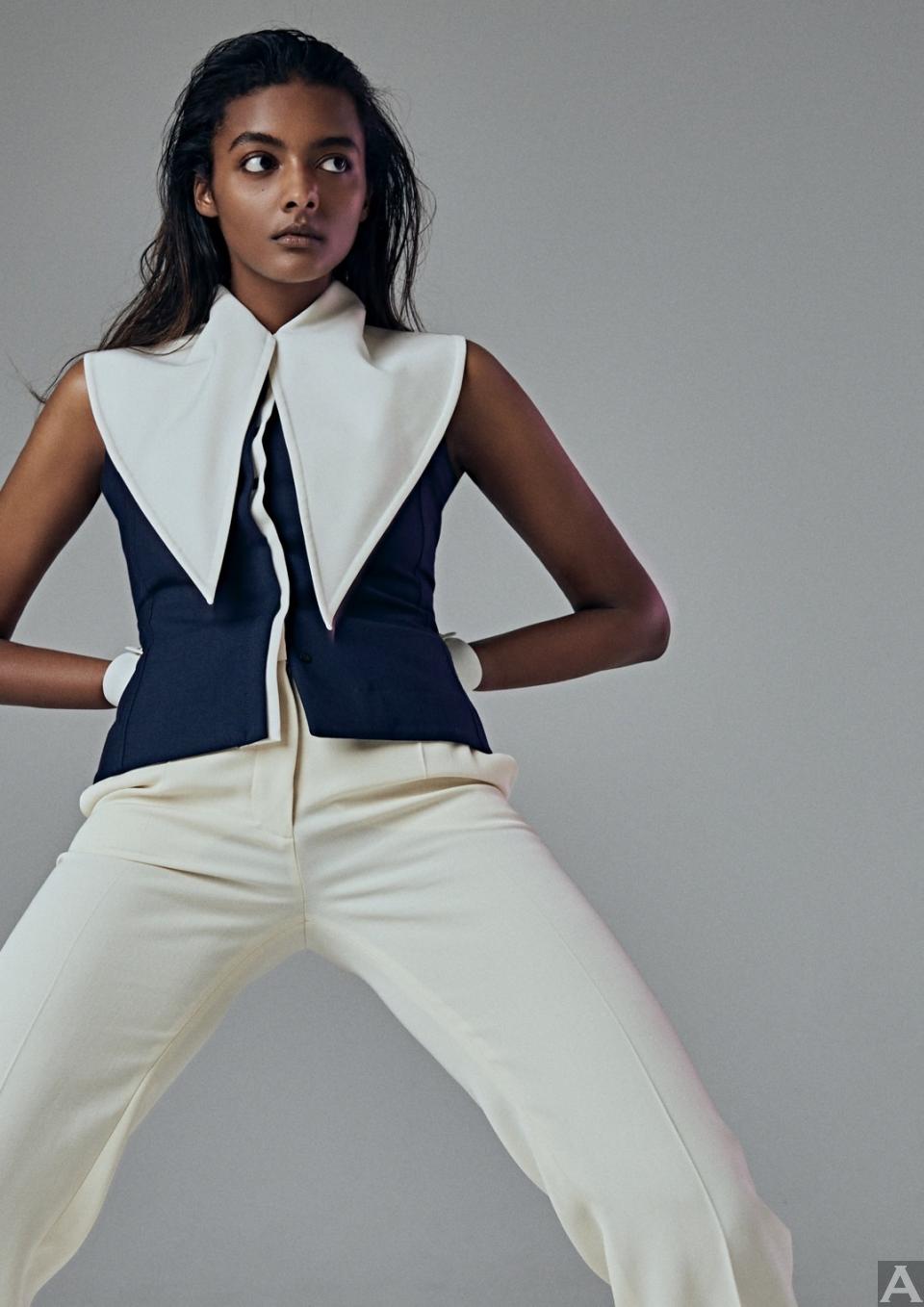 東京外国人モデル事務所アクアモデルの黒人モデルジャスミナ