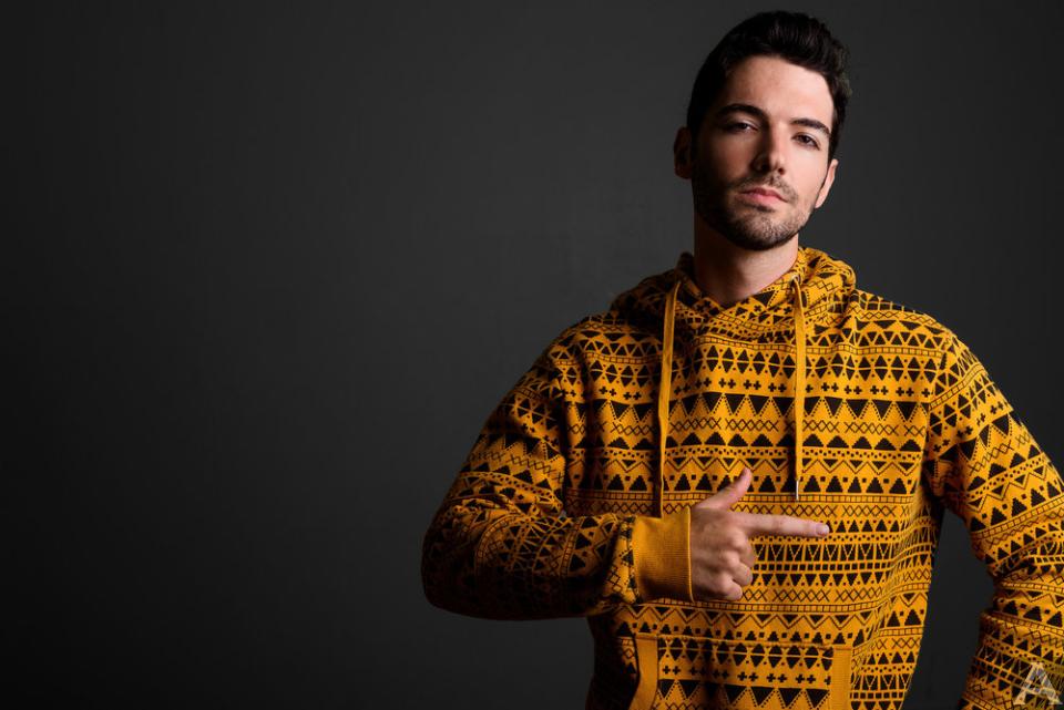 東京　外国人　モデル事務所　アクアモデル 白人　ヘンリー