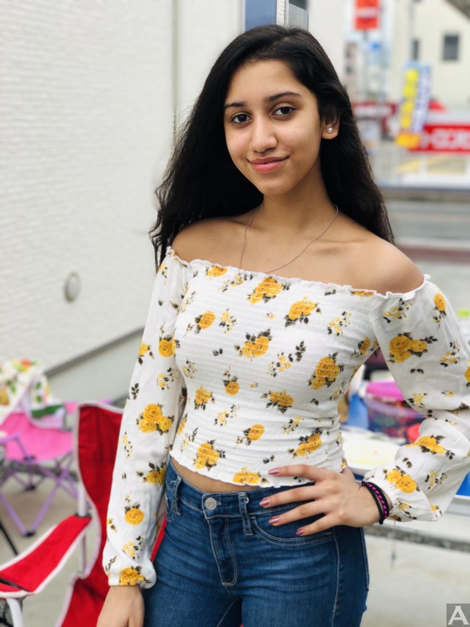 東京外国人モデル事務所アクアモデルのニハリカ