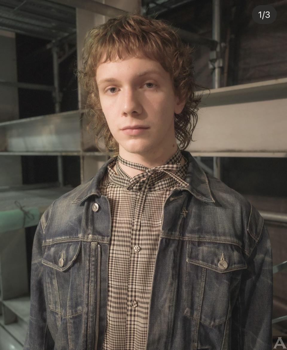 東京外国人モデル事務所アクアモデル所属の白人モデルのバスティー