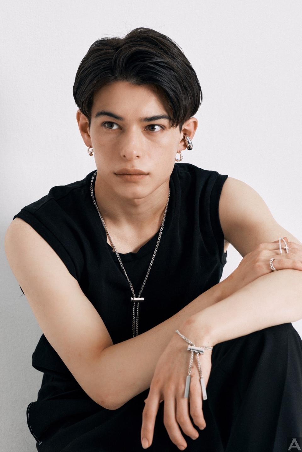 東京外国人モデル事務所アクアモデル所属のハーフモデルのケビン