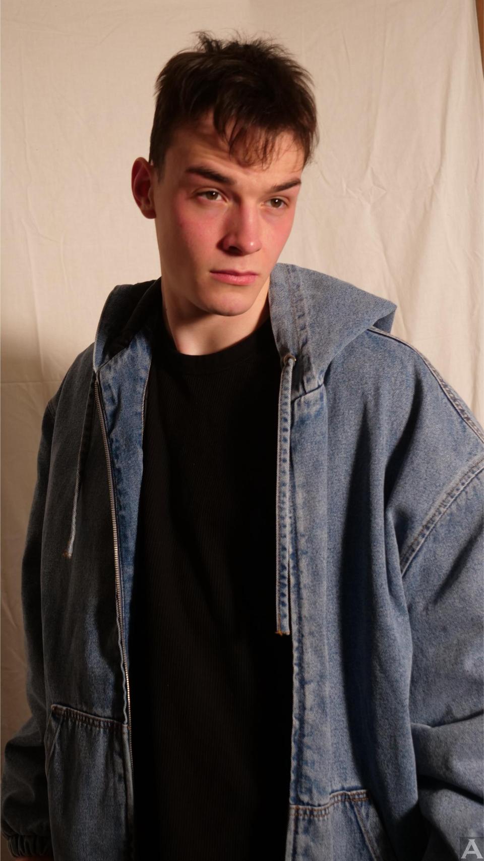 東京外国人モデル事務所アクアモデル所属の白人モデルのトム