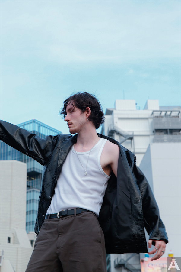 東京外国人モデル事務所アクアモデルの白人モデルタイ