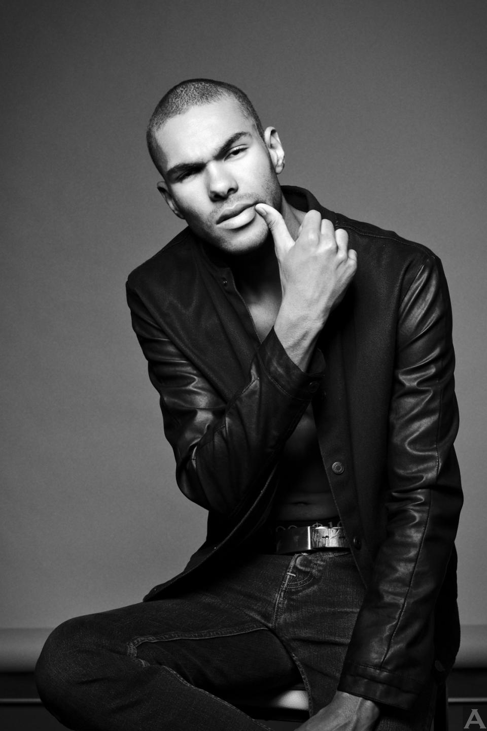 東京外国人モデル事務所アクアモデル所属ハーフエリオブ