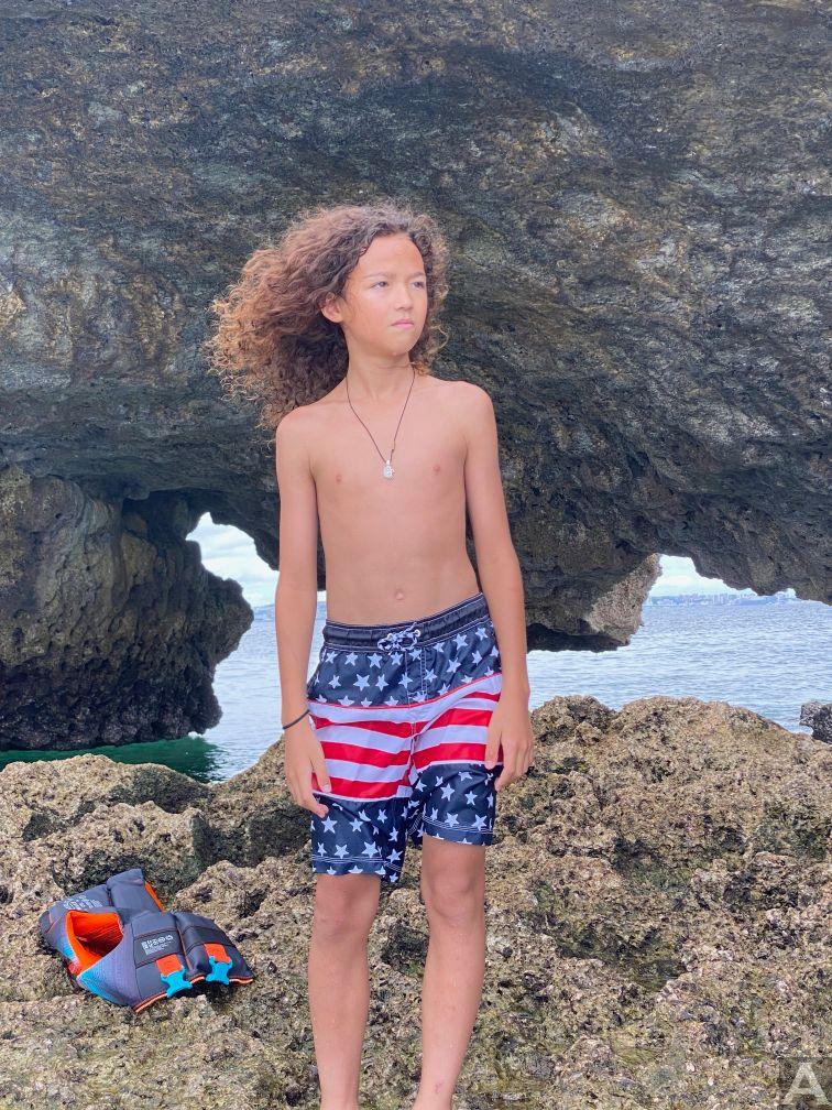 東京外国人モデル事務所アクアモデルのハーフキッズモデルサイトウジョージ