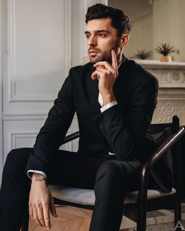 東京外国人モデル事務所アクアモデル所属の白人モデルのスティーブン