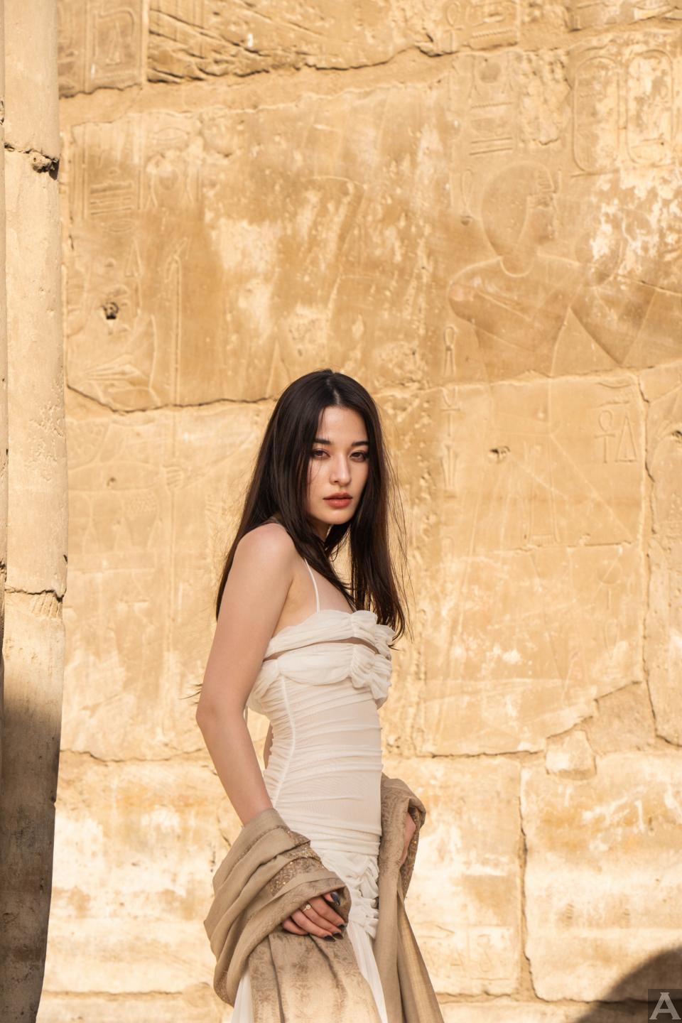 東京外国人モデル事務所アクアモデル所属のハーフモデルのレイナ