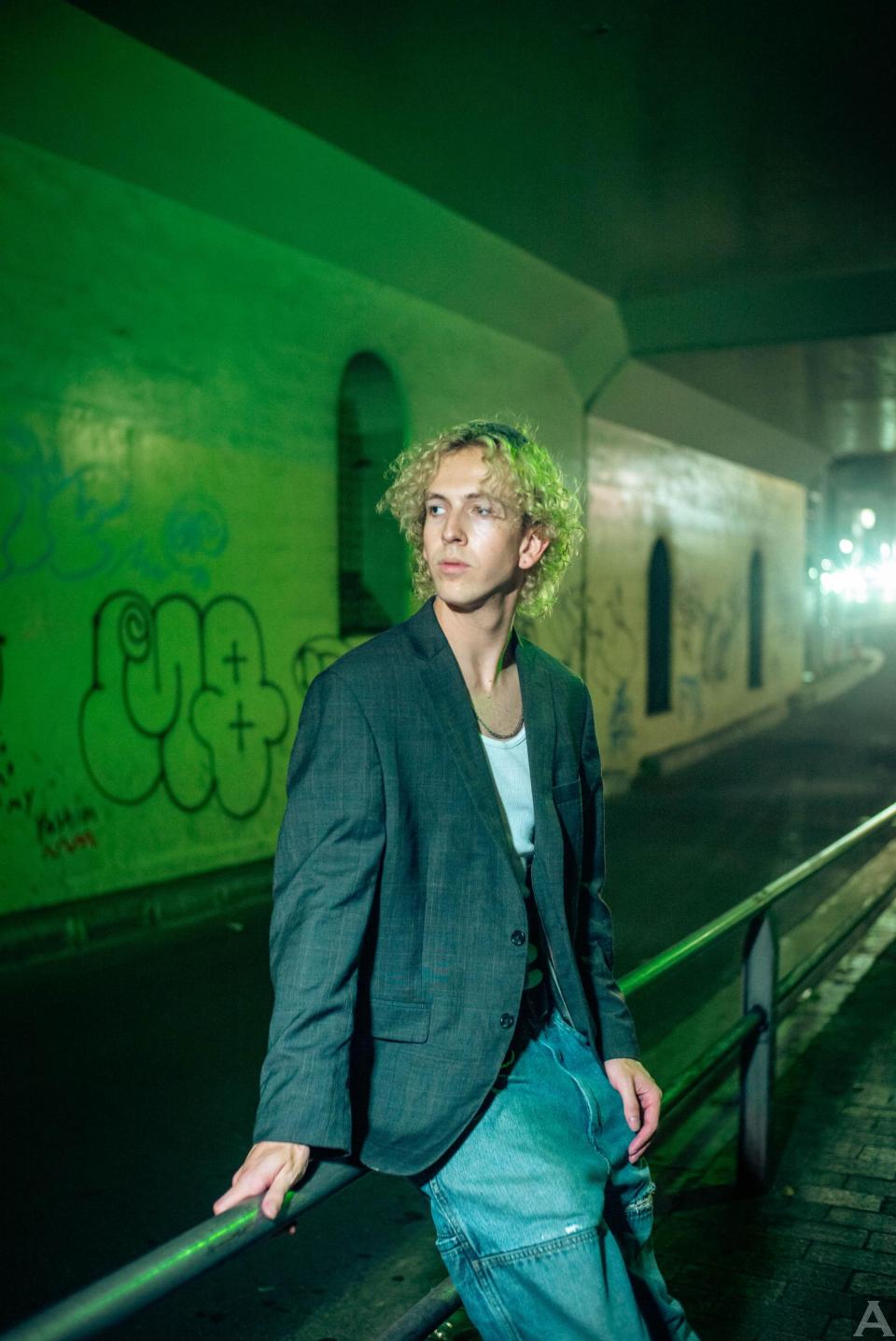 東京外国人モデル事務所アクアモデル所属の白人モデルのトーマス