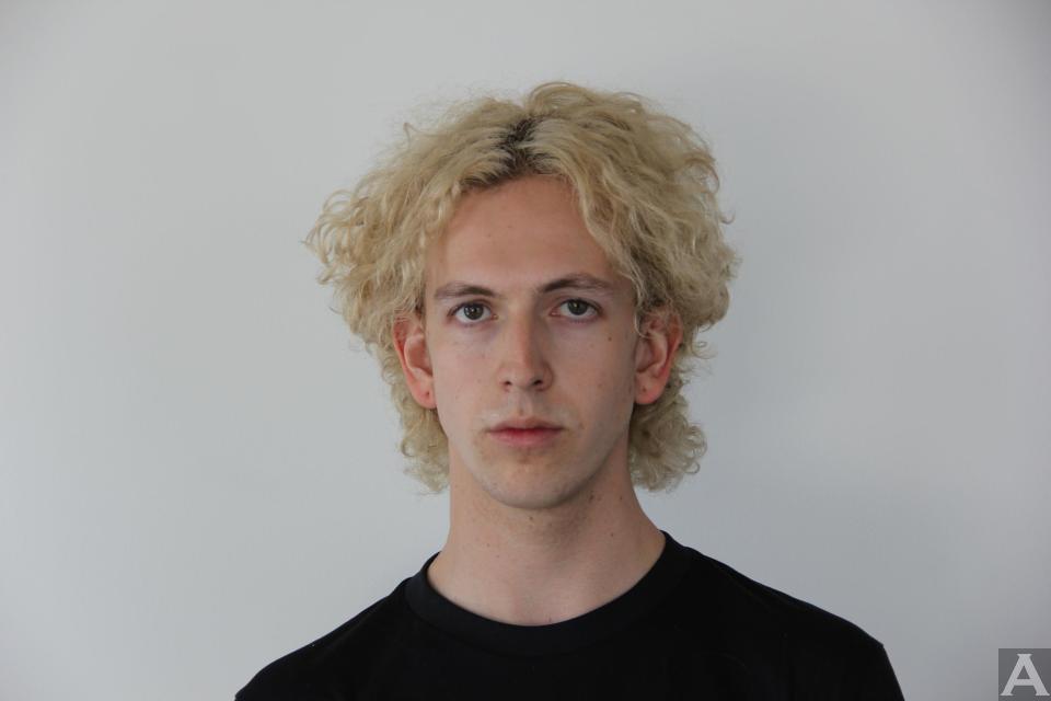 東京外国人モデル事務所アクアモデル所属の白人モデルのトーマス