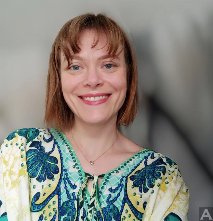 東京外国人モデル事務所アクアモデル所属の白人モデルのリリー