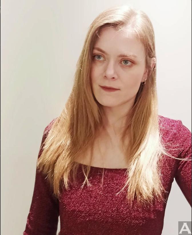 東京外国人モデル事務所アクアモデル所属の白人モデルのリリー