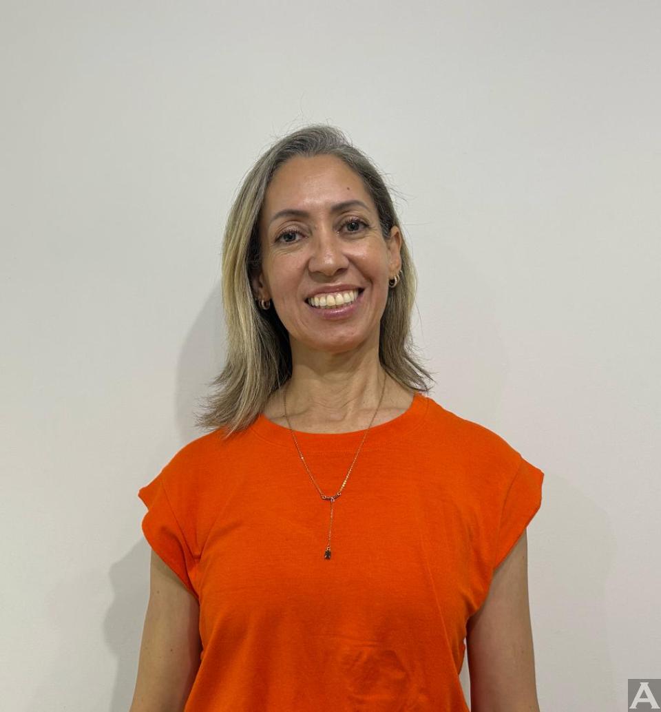 東京外国人モデル事務所アクアモデル所属の白人モデルのパッチ