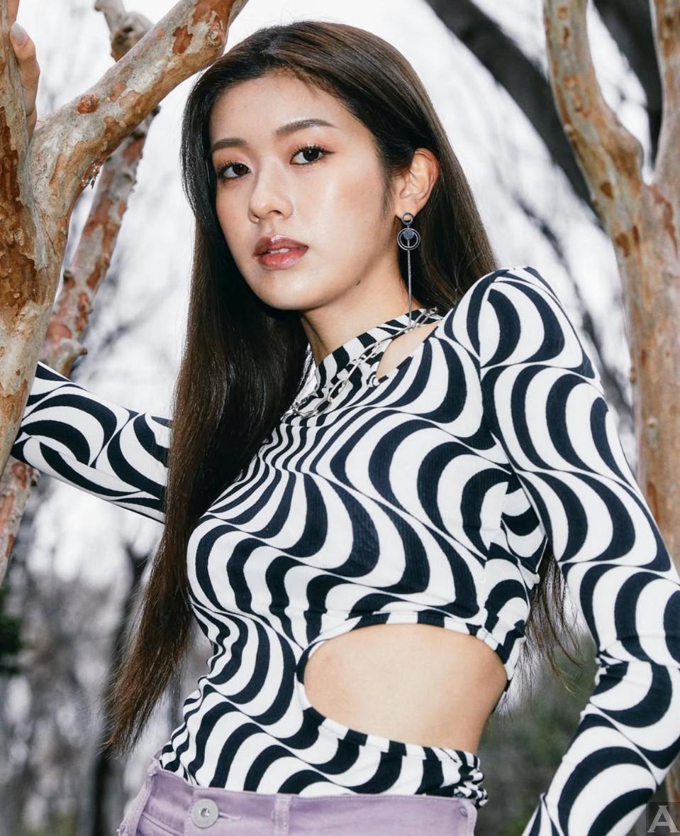 東京外国人モデル事務所アクアモデル所属の日本人モデルのユイ