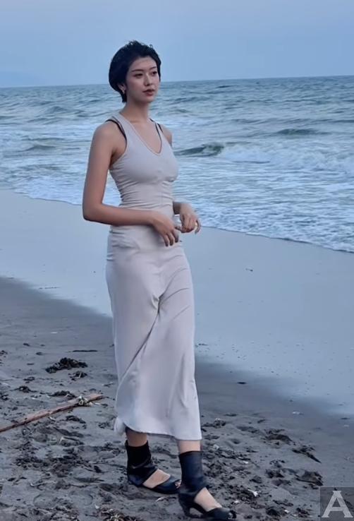 東京外国人モデル事務所アクアモデル所属の日本人モデルのユイ