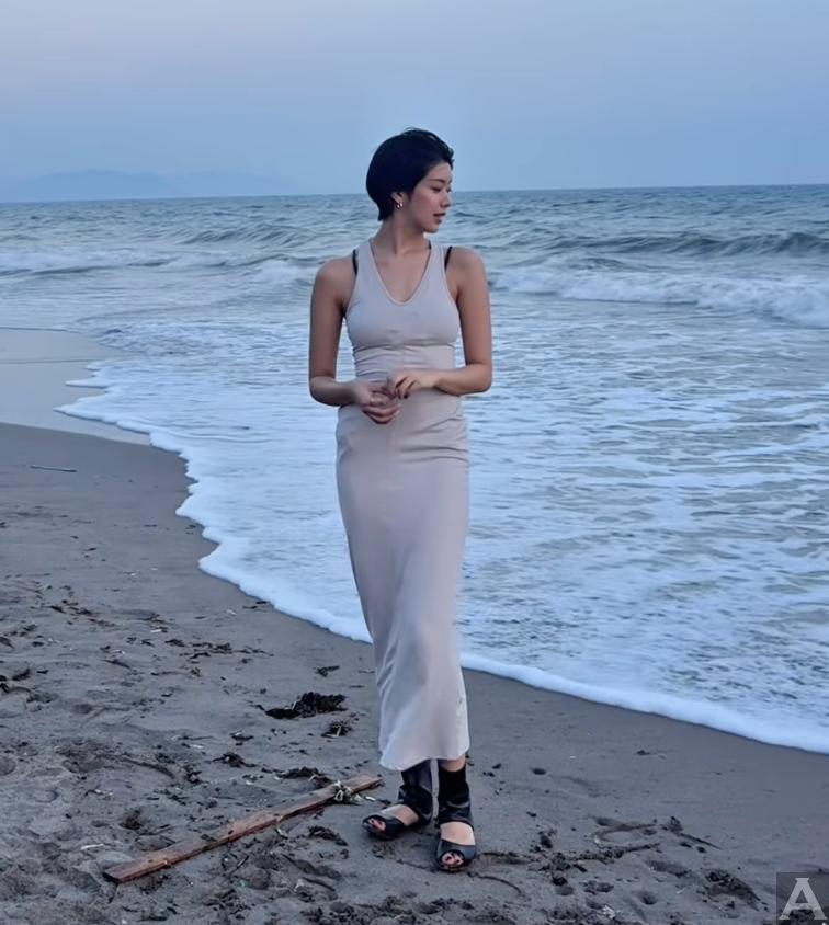 東京外国人モデル事務所アクアモデル所属の日本人モデルのユイ