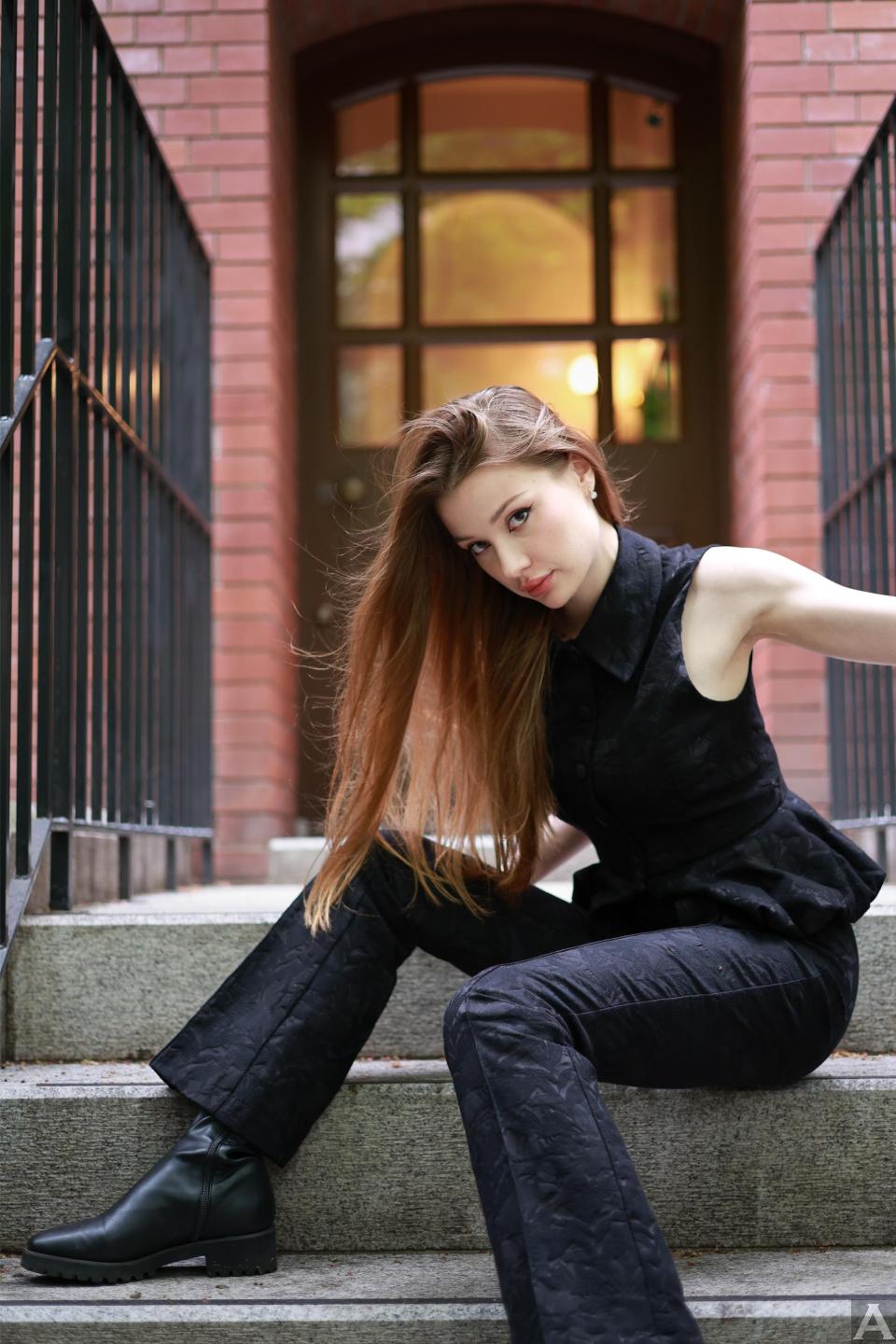 東京外国人モデル事務所アクアモデル所属の白人モデルのダイアナ