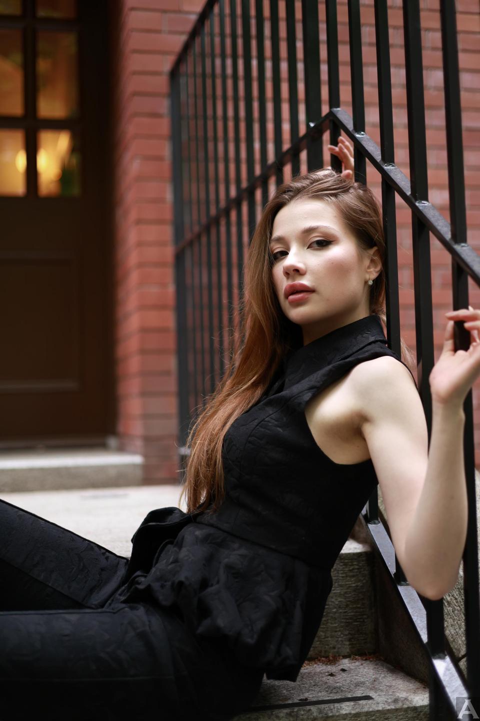 東京外国人モデル事務所アクアモデル所属の白人モデルのダイアナ