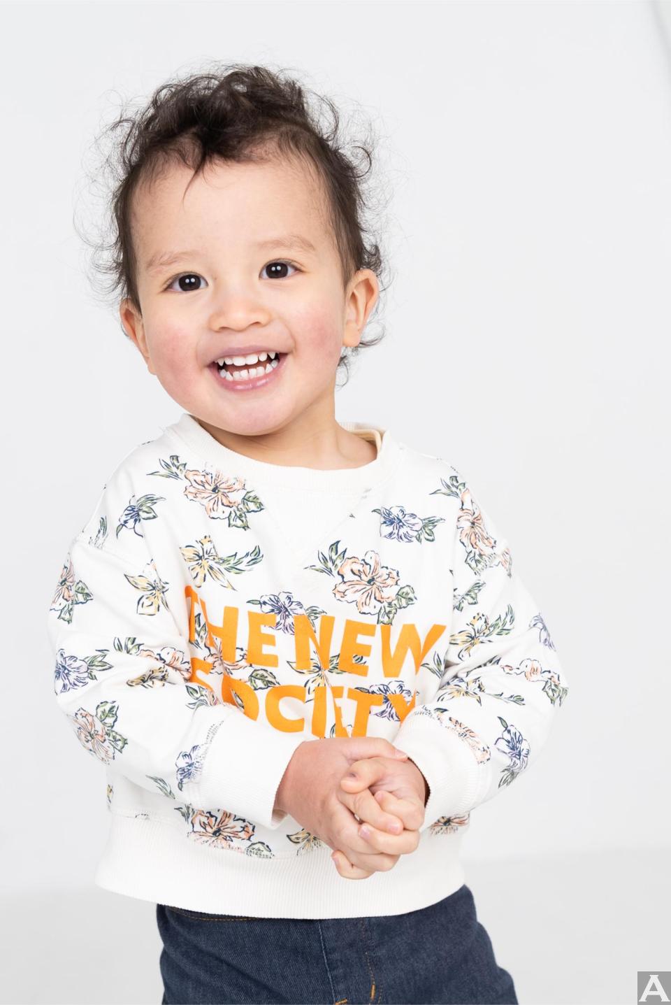 東京外国人モデル事務所アクアモデル所属のベビーモデルのアレン