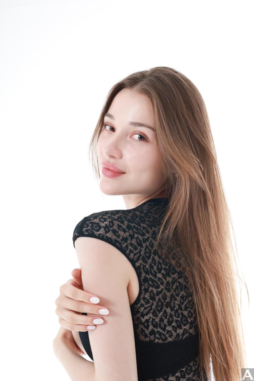 東京外国人モデル事務所アクアモデル所属の白人モデルのダイアナ